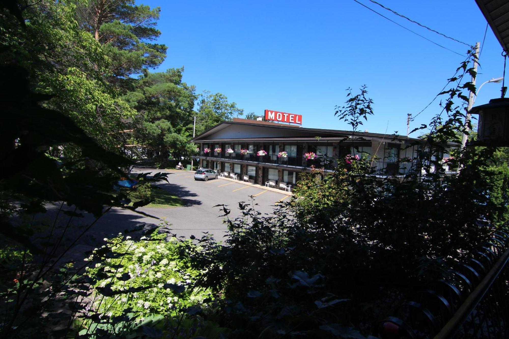Motel Panoramique 3*
